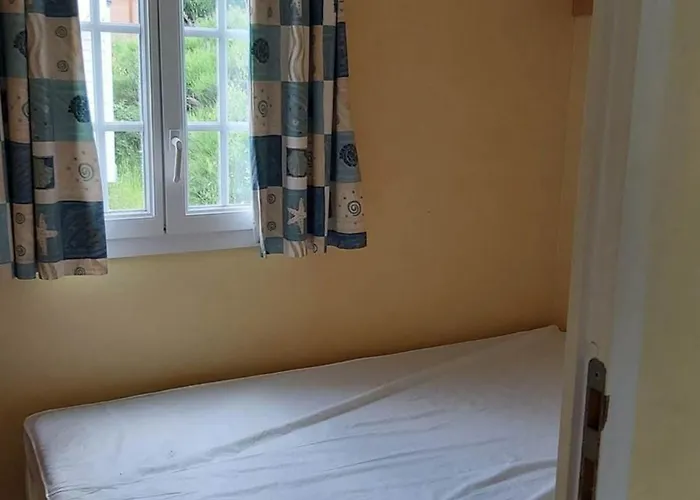 Mobil Avec Terrasse - 3 Pers. - Api-1-52-2025 * Ла-Тур-д'Овернь